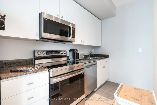 Additional property image - 381 Front St Unit 3201