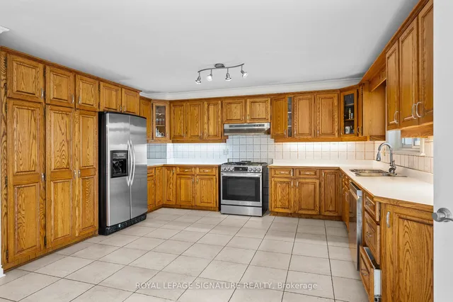 Additional property image - 599 Glencairn Ave