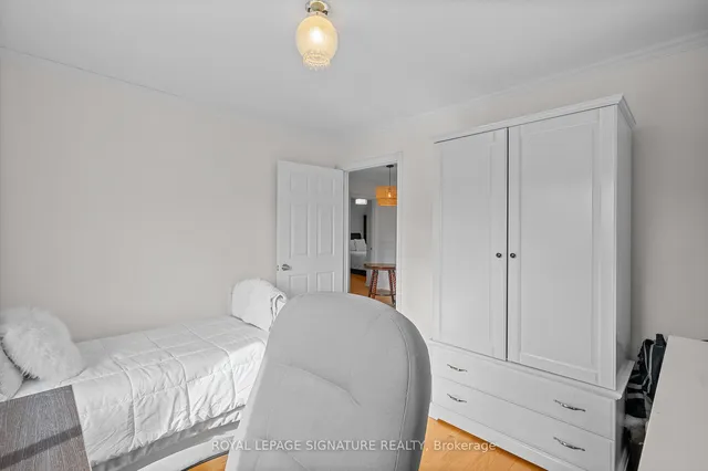Additional property image - 599 Glencairn Ave