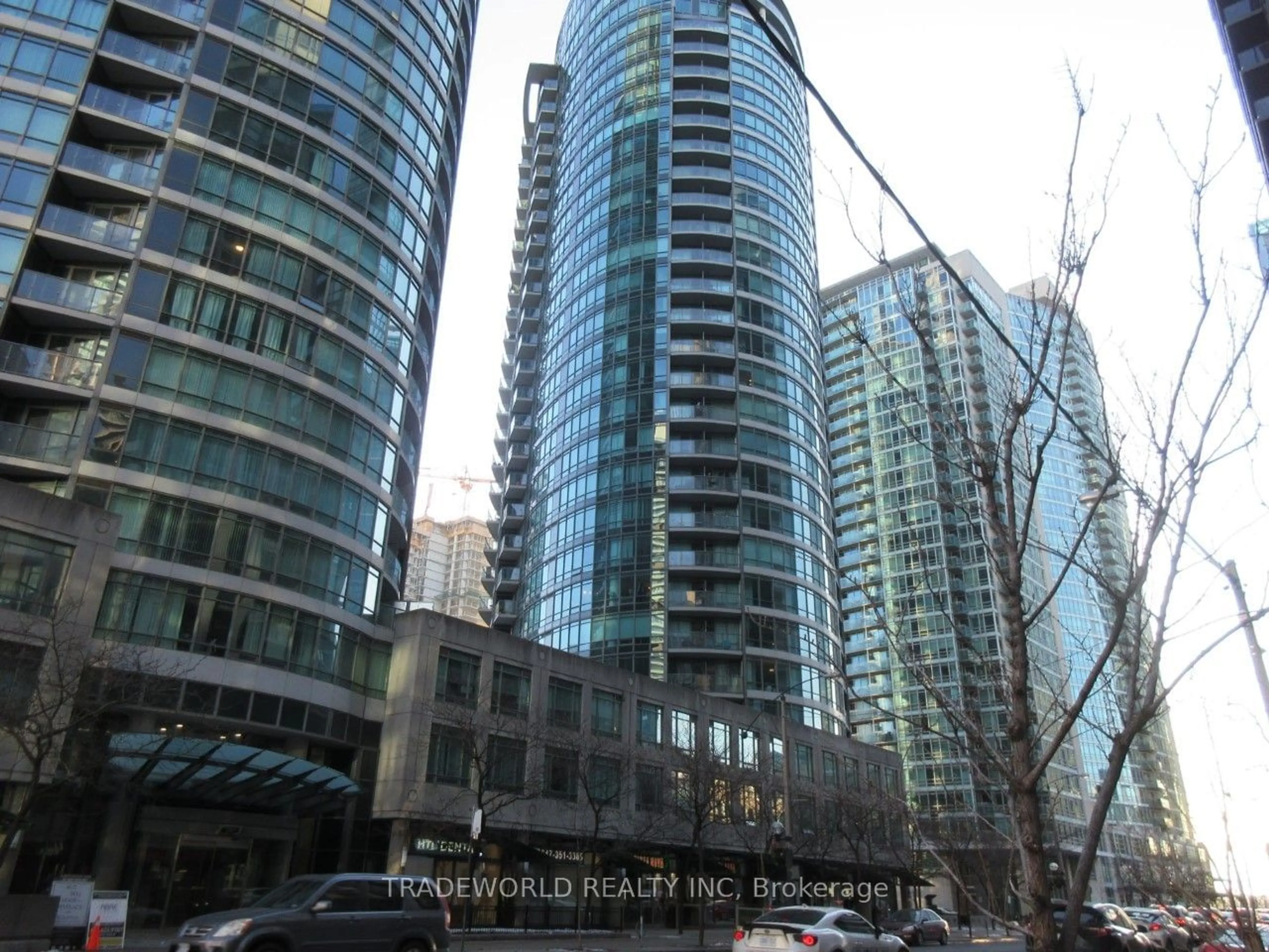 Blurry image for 373 Front St #2611, Toronto Ontario M5V 3R7