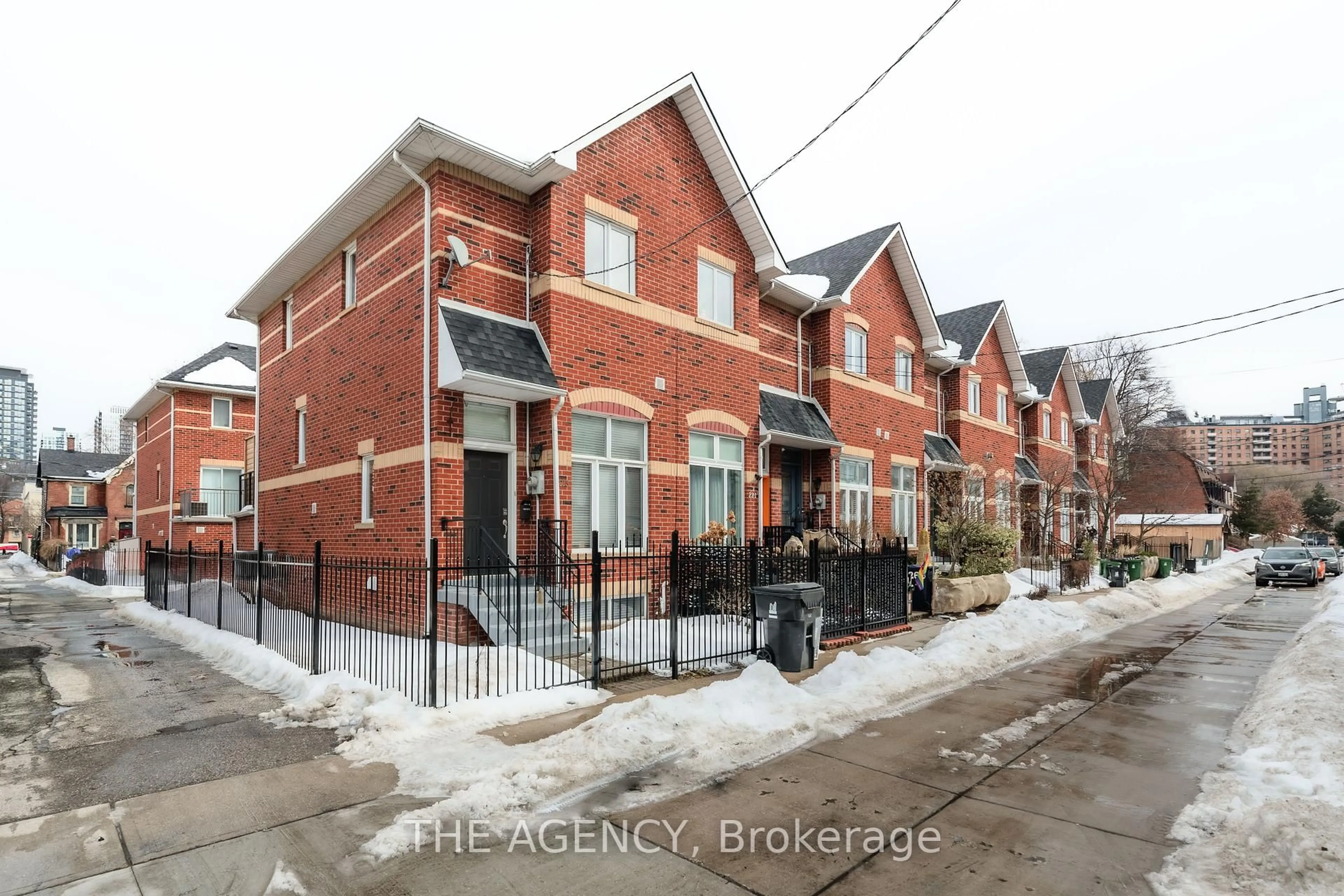 Home with brick exterior material, street for 273 Milan St, Toronto Ontario M5A 4C3