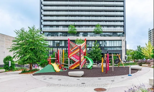 Additional image 3 of 575 Bloor St Unit 1502