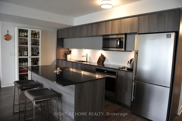Additional image 36 of 575 Bloor St Unit 1502