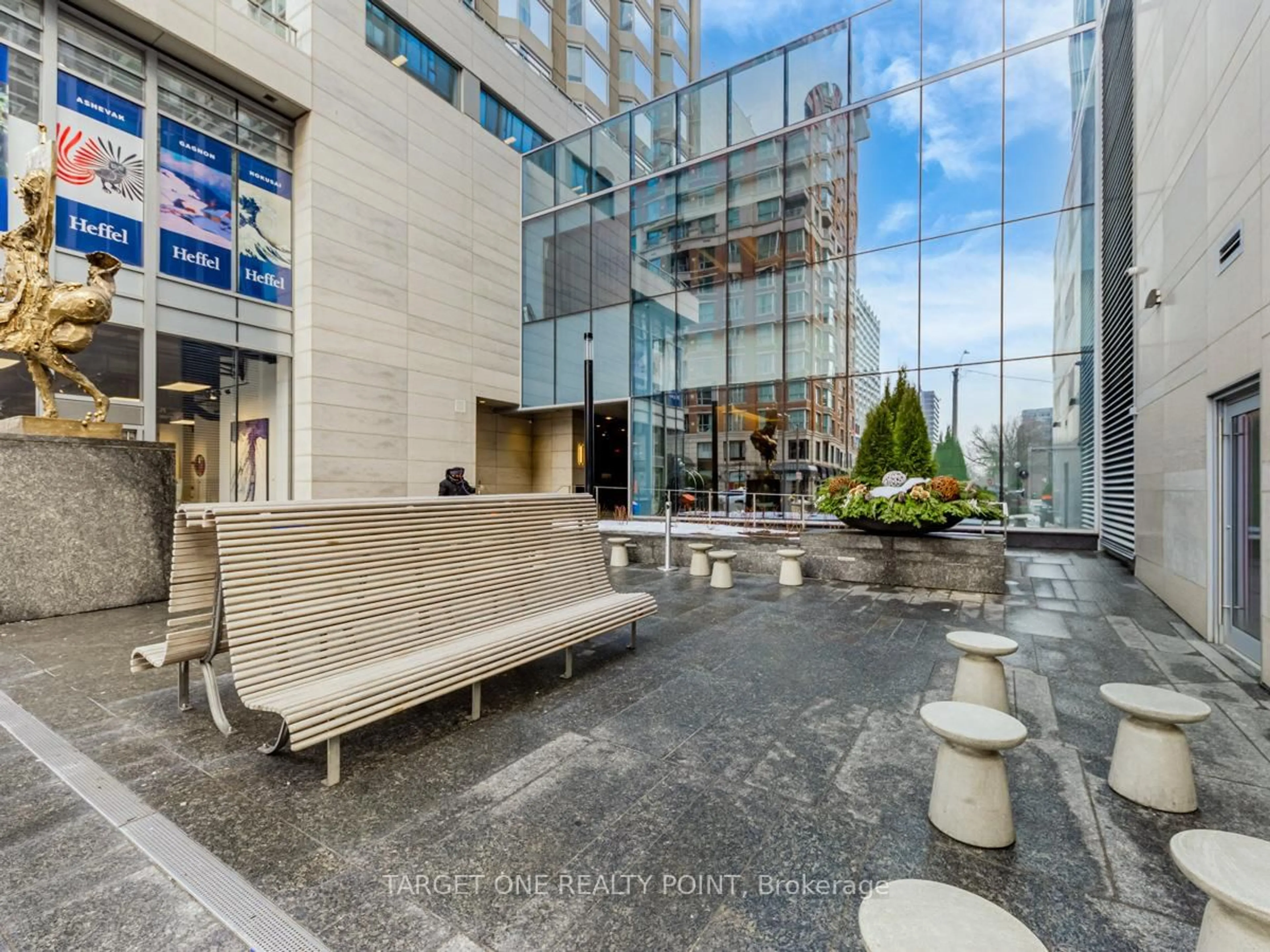 Unknown for 155 Yorkville Ave #1617, Toronto Ontario M5R 0B4