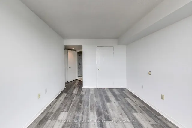Additional property image - 11 Thorncliffe Park Dr Unit 406