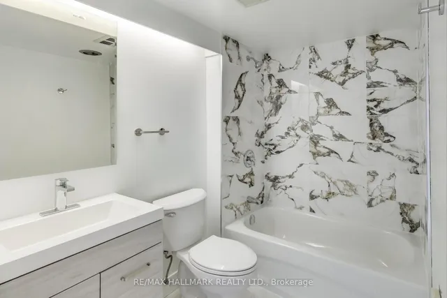 Additional property image - 11 Thorncliffe Park Dr Unit 406