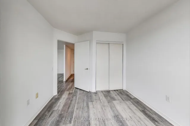 Additional property image - 11 Thorncliffe Park Dr Unit 406