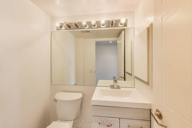 Additional property image - 11 Thorncliffe Park Dr Unit 406