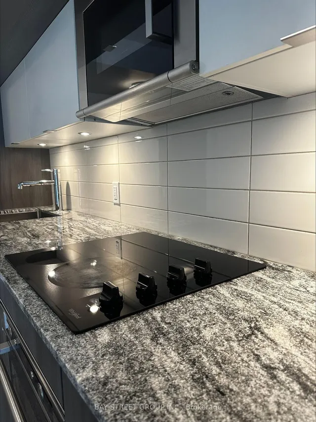 Additional property image - 585 Bloor St Unit 921