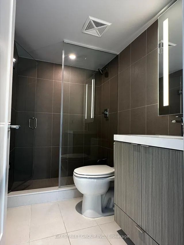 Additional property image - 585 Bloor St Unit 921