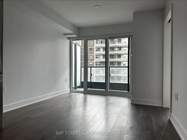 Additional property image - 585 Bloor St Unit 921