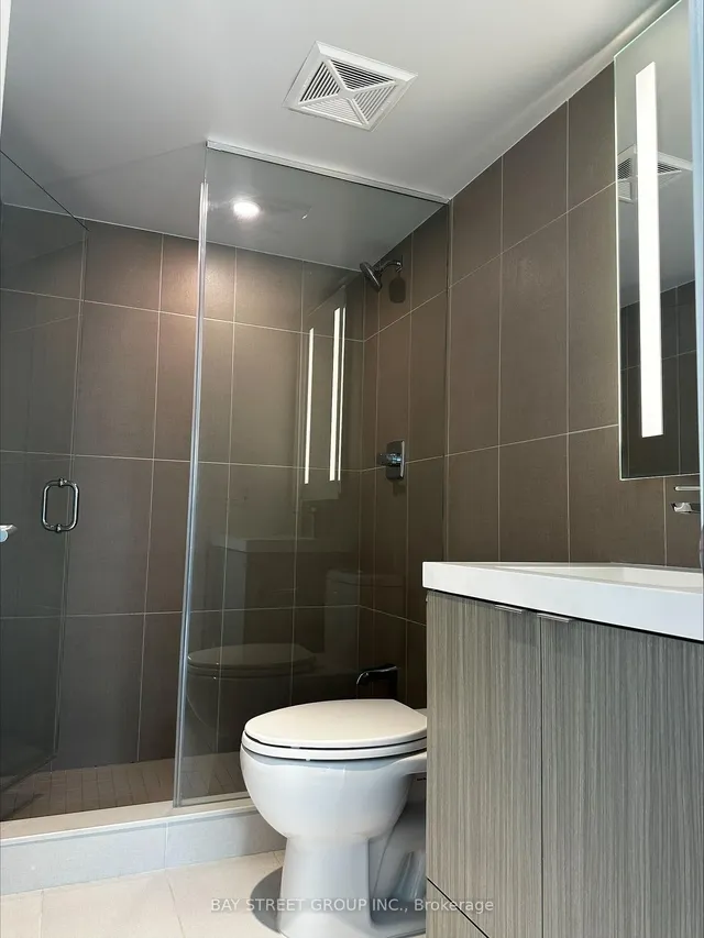 Additional property image - 585 Bloor St Unit 921
