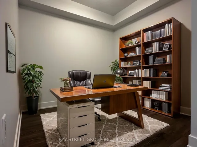 Additional property image - 585 Bloor St Unit 921