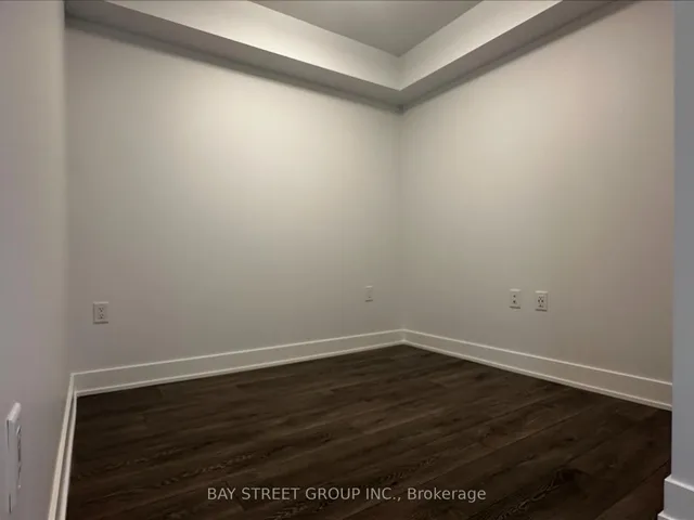 Additional property image - 585 Bloor St Unit 921