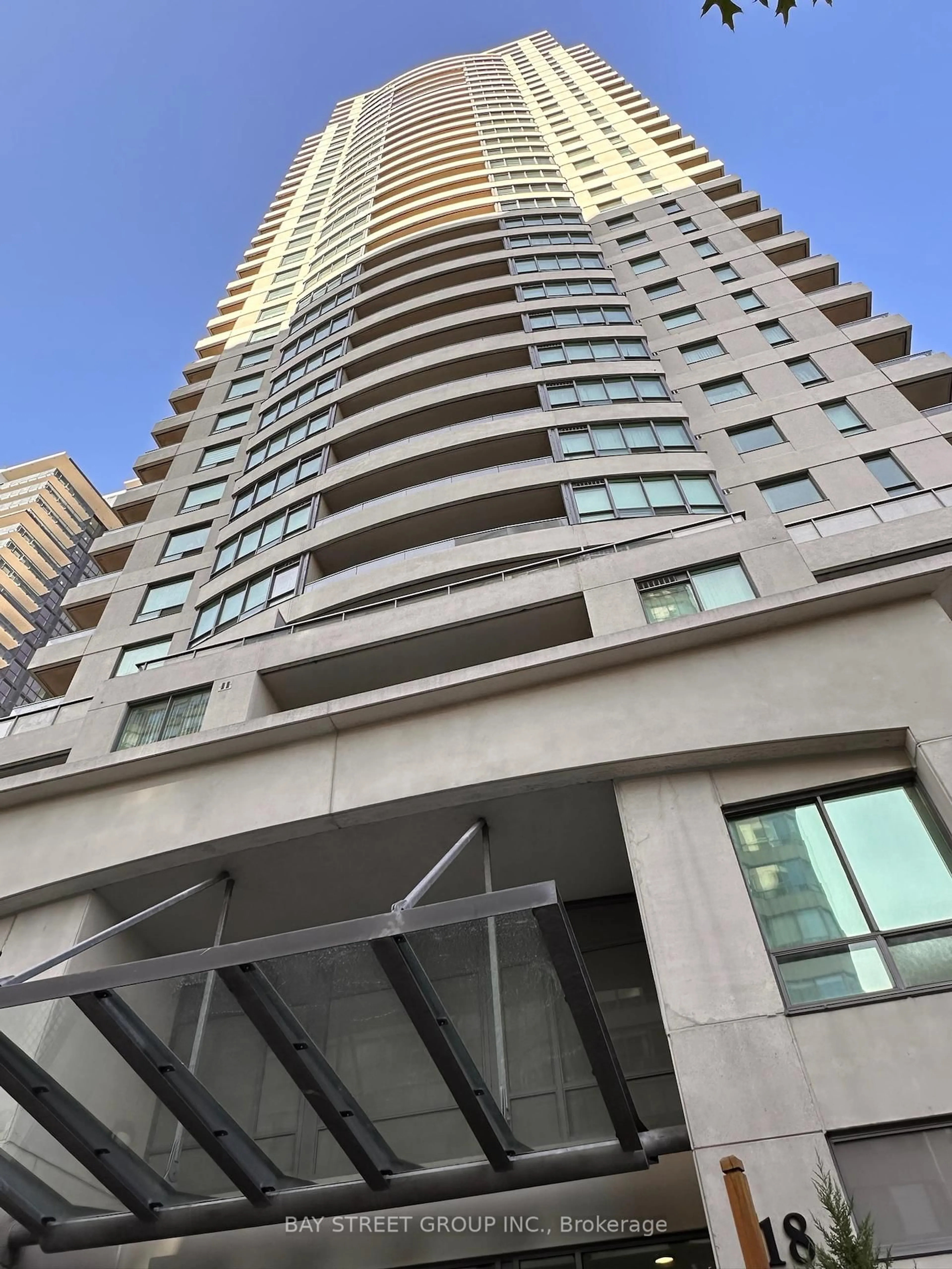 Indoor foyer for 18 Spring Garden Ave #1909, Toronto Ontario M2N 7M2