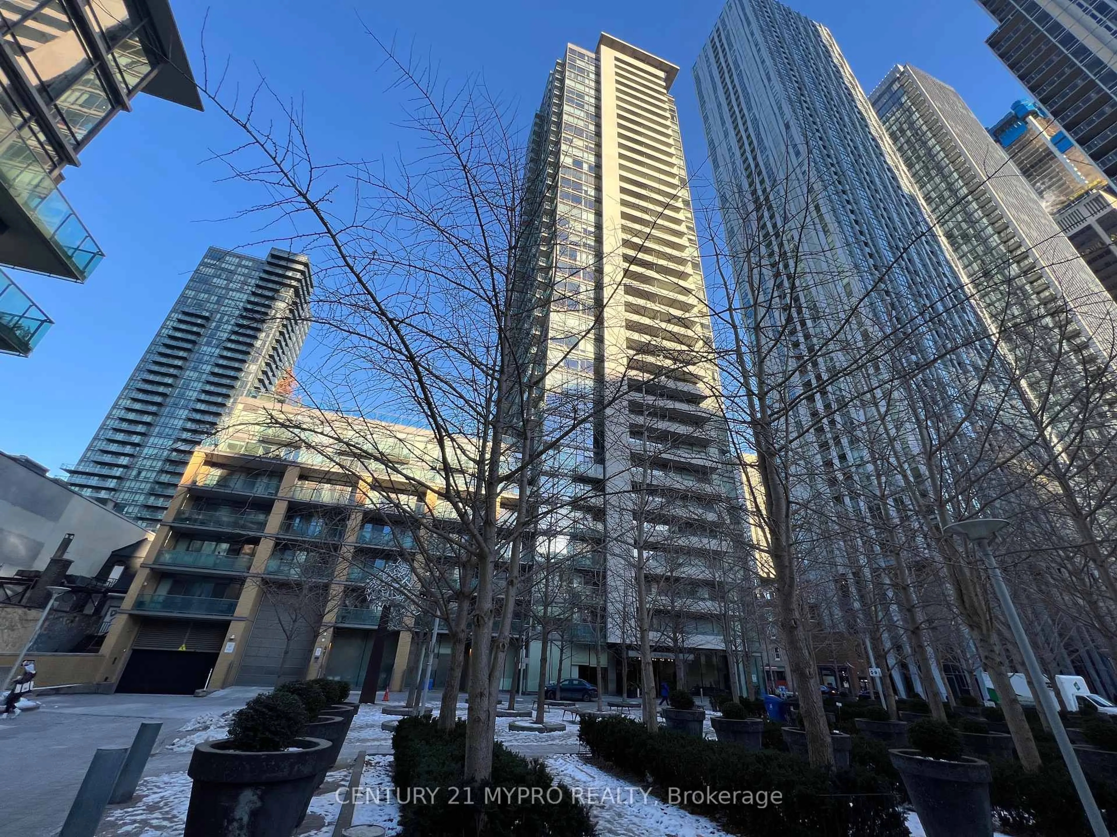 A pic from outside/outdoor area/front of a property/back of a property/a pic from drone, city buildings view from balcony for 18 Yorkville Ave #2109, Toronto Ontario M4W 1L4