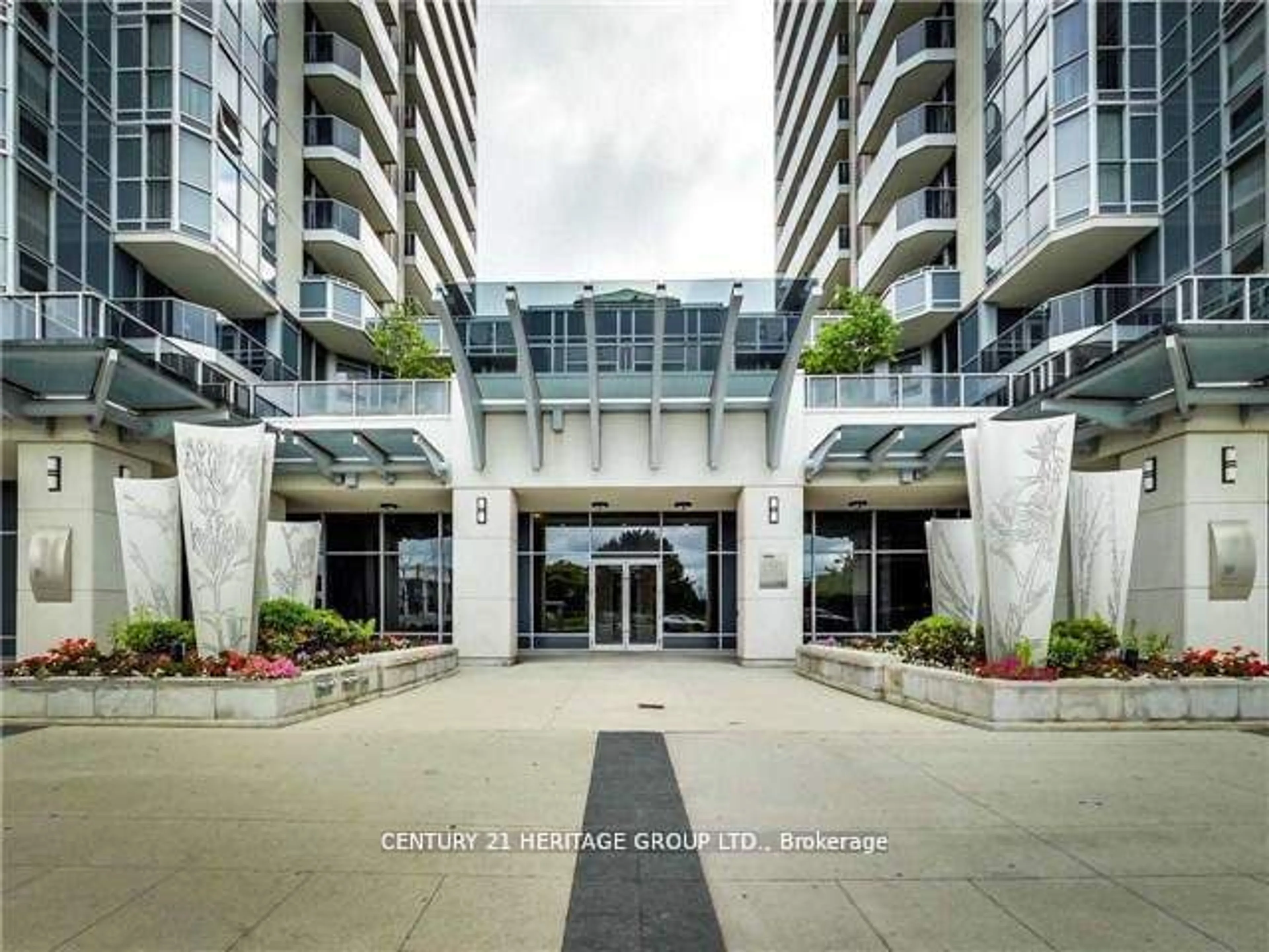 Indoor foyer for 5793 Yonge St #2105, Toronto Ontario M2M 0A9