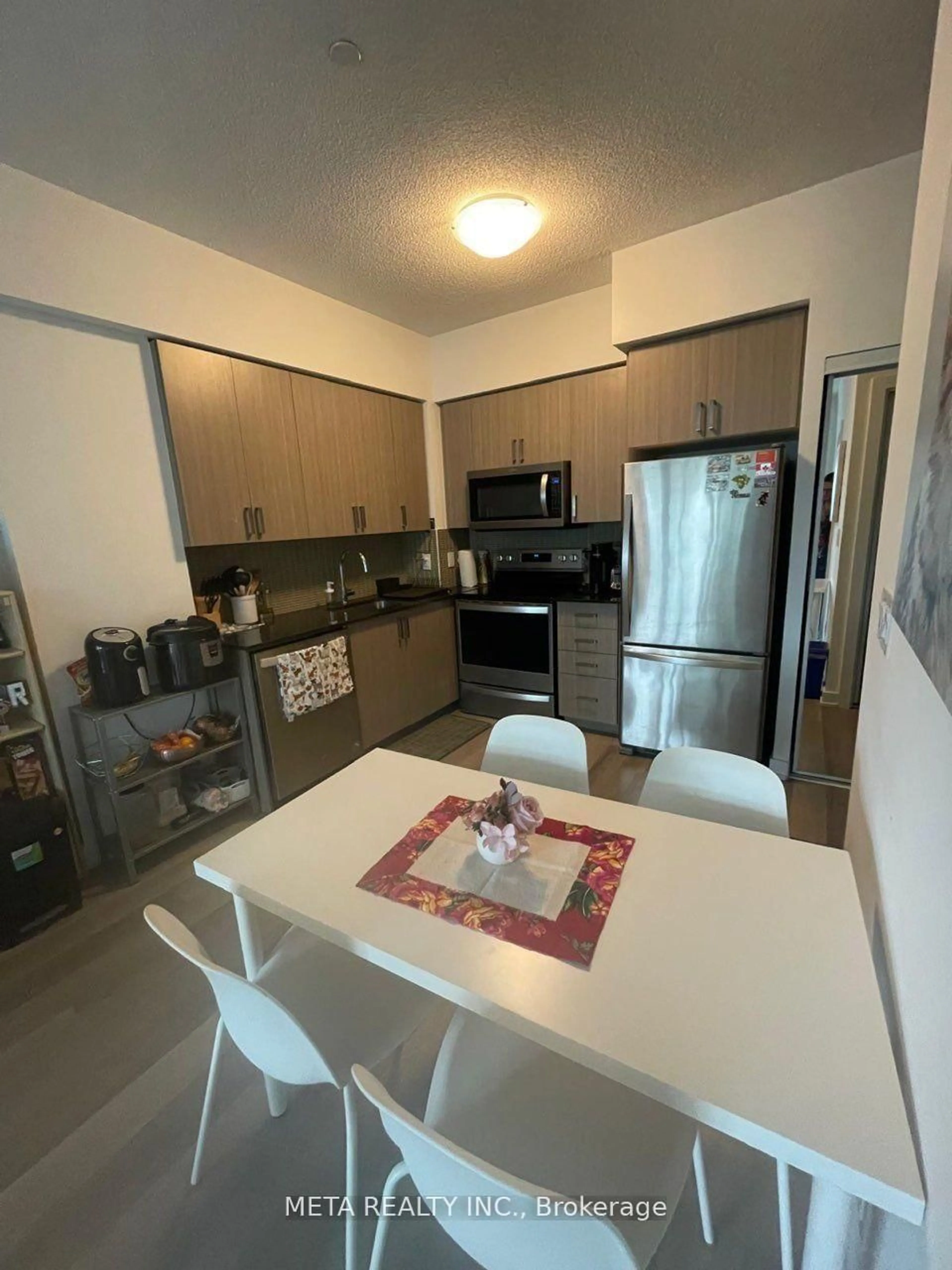 Standard kitchen, unknown for 1603 Eglinton Ave #218, Toronto Ontario M6E 0A1