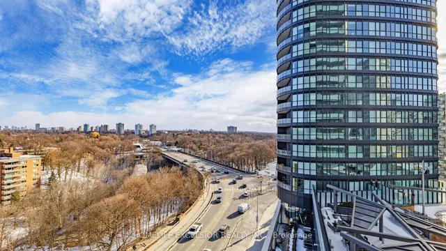 Additional property image - 575 Bloor St Unit 803