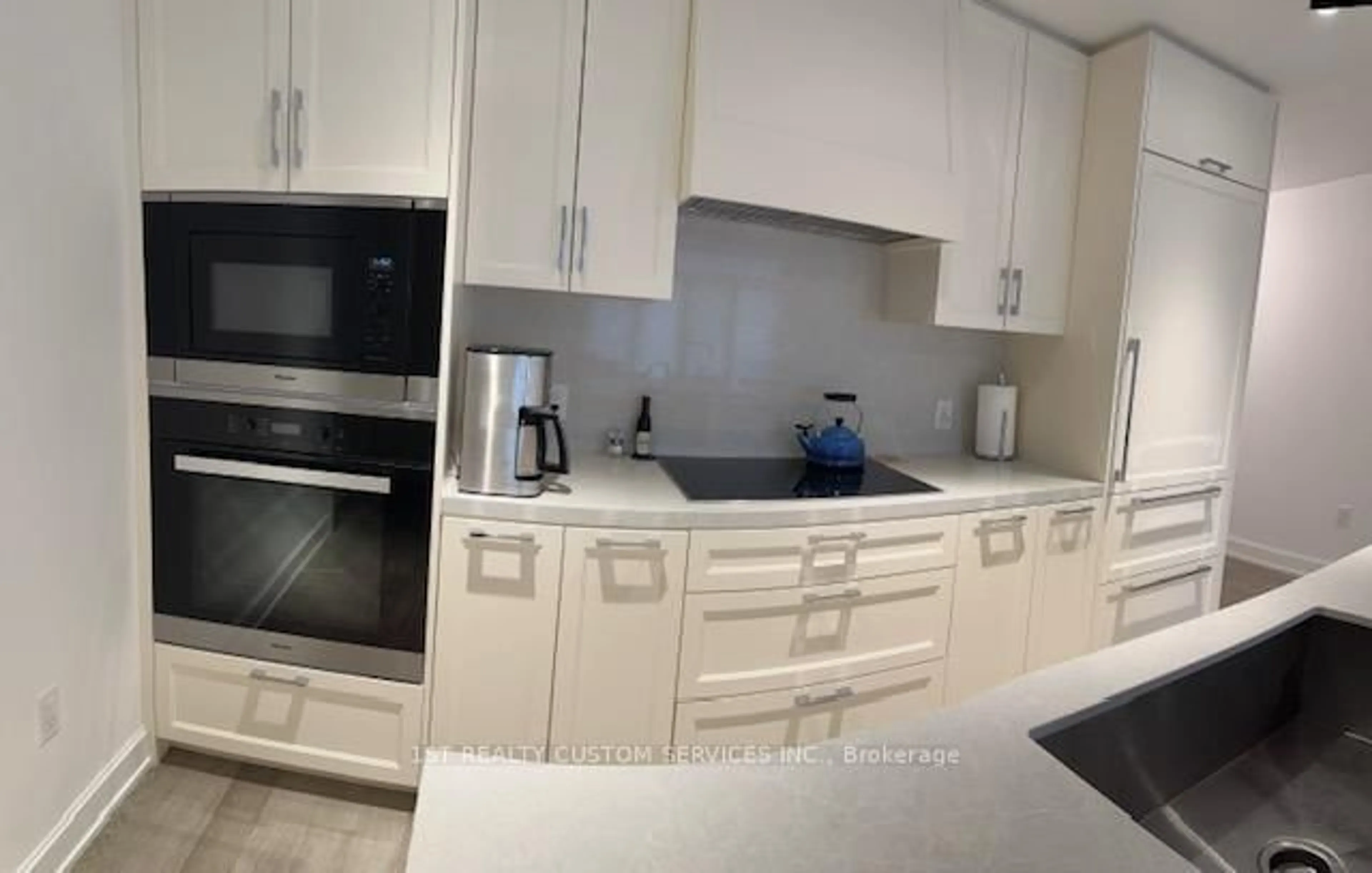 Standard kitchen, unknown for 1 Strathgowan Ave Ave #411, Toronto Ontario M4N 0B3