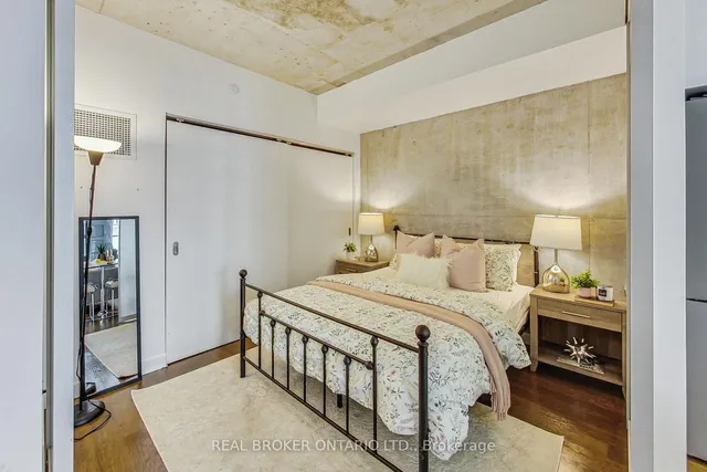 Additional property image - 111 Bathurst St Unit 320