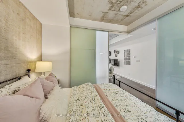 Additional property image - 111 Bathurst St Unit 320