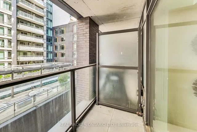 Additional property image - 111 Bathurst St Unit 320