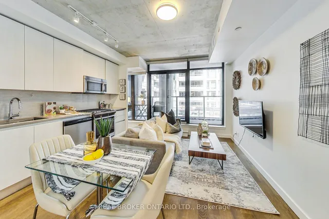 Additional property image - 111 Bathurst St Unit 320