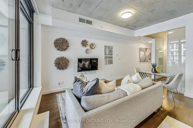 Additional property image - 111 Bathurst St Unit 320