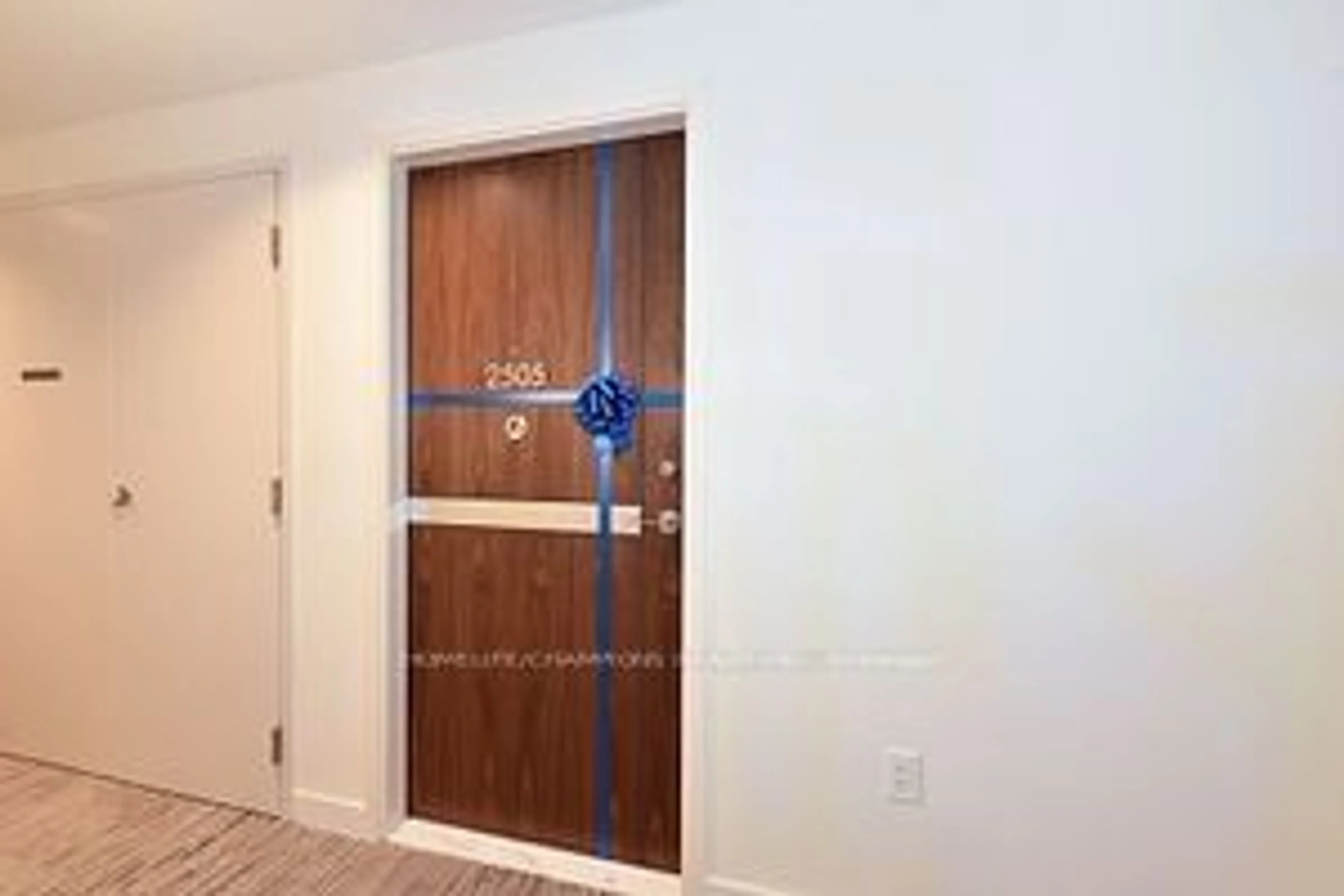 Indoor entryway for 85 Mcmahon Dr #2505, Toronto Ontario M2K 0H1