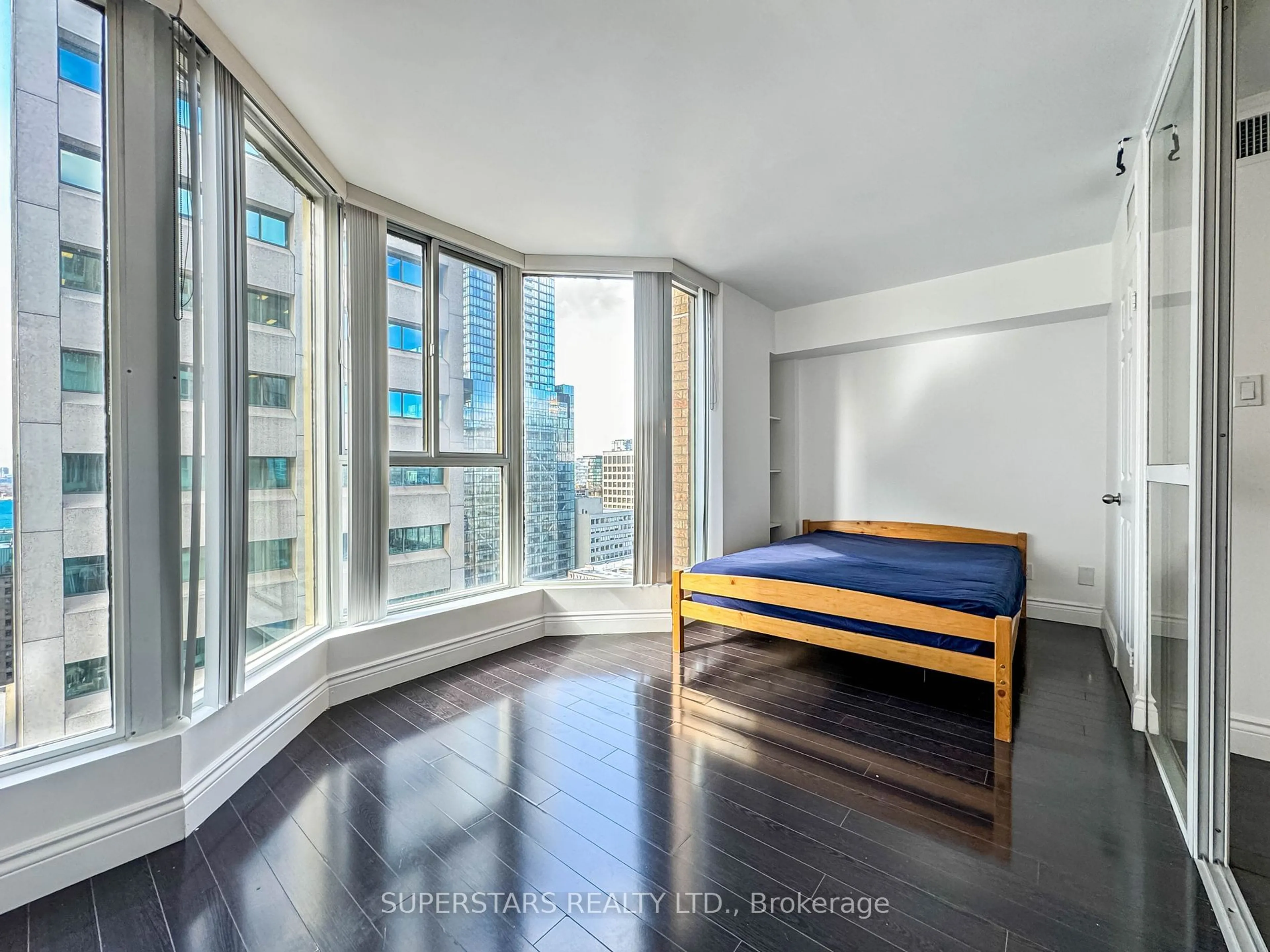 Bedroom with bed, unknown for 55 Centre Ave #2104, Toronto Ontario M5G 2H5