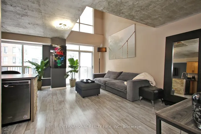 Additional property image - 800 King St Unit 408