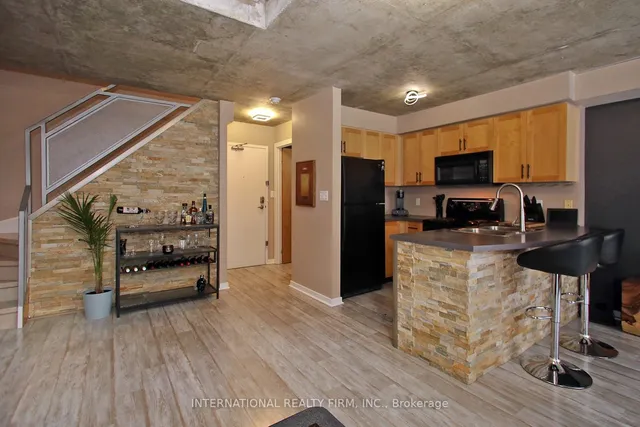 Additional property image - 800 King St Unit 408
