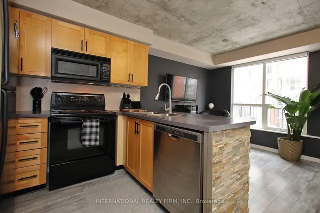 Additional property image - 800 King St Unit 408
