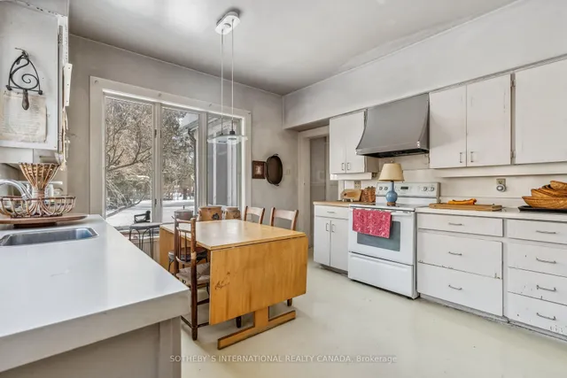 Additional property image - 27 Old Yonge St