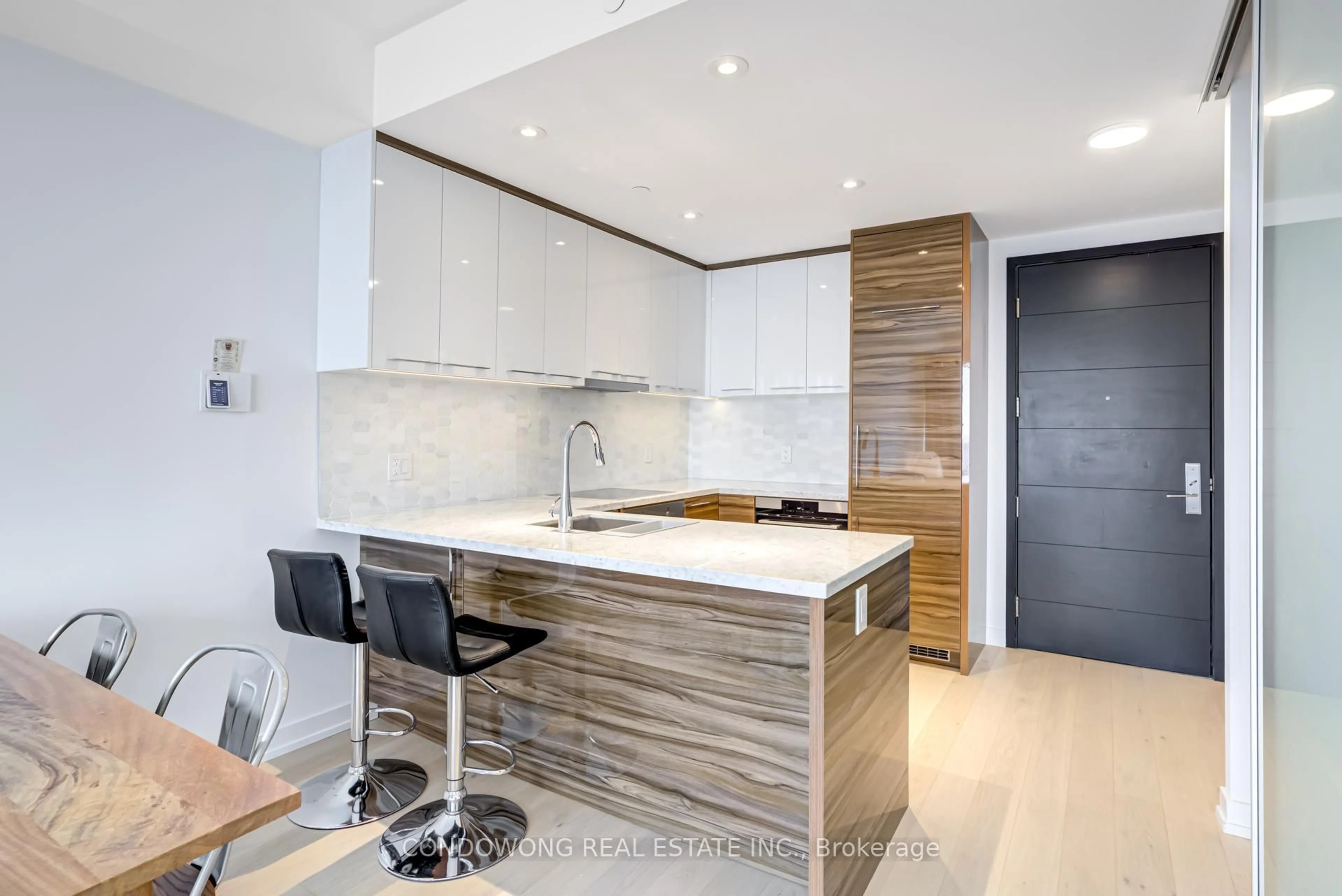 Contemporary kitchen, unknown for 488 University Ave #4811, Toronto Ontario M5G 0C1