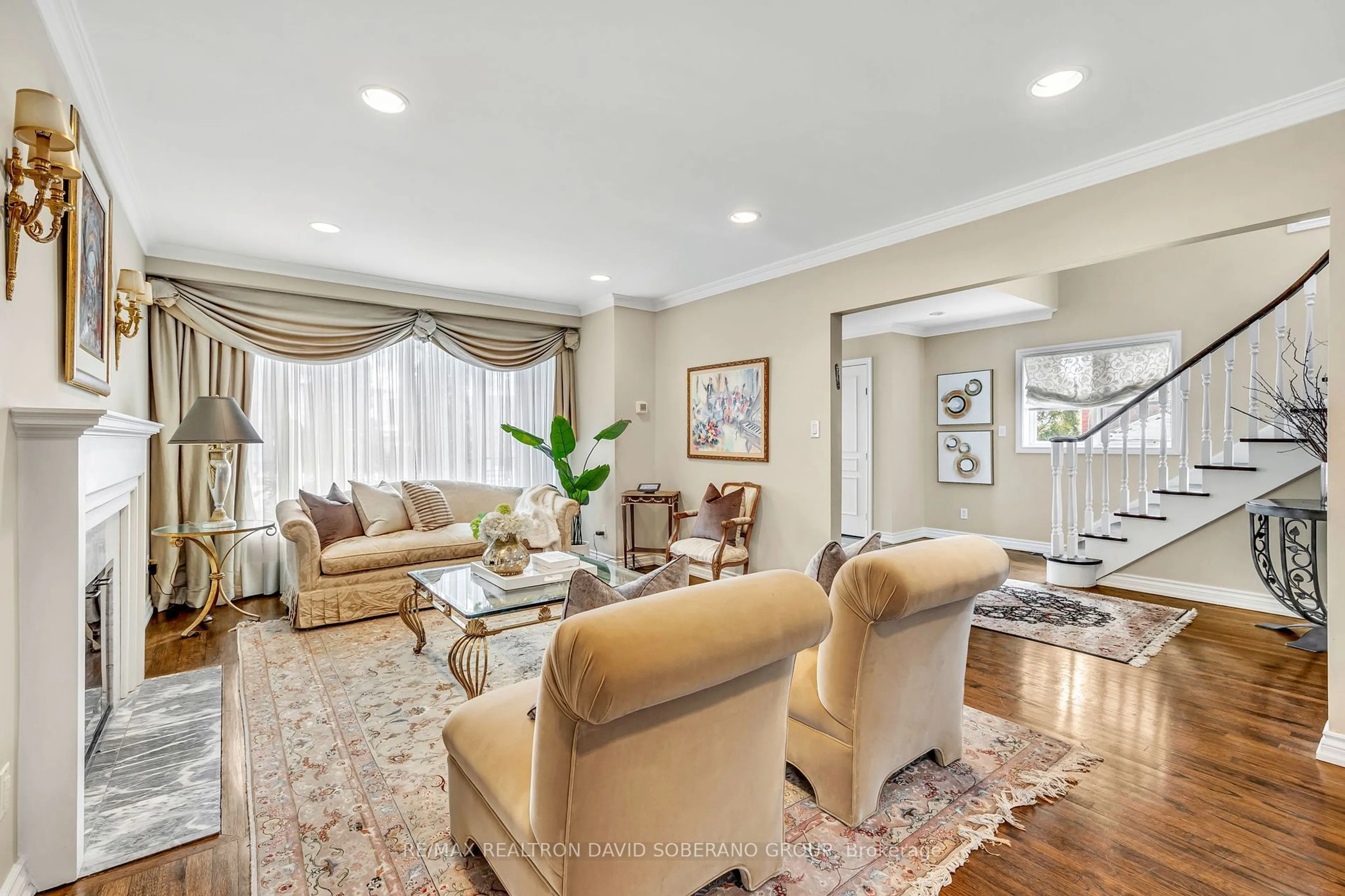 Living room with furniture, unknown for 14 Northmount Ave, Toronto Ontario M3H 1N4