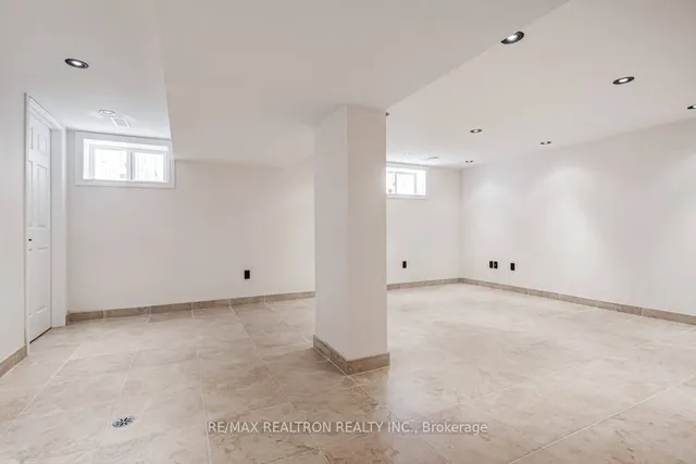 Additional property image - 7 Risebrough Ave