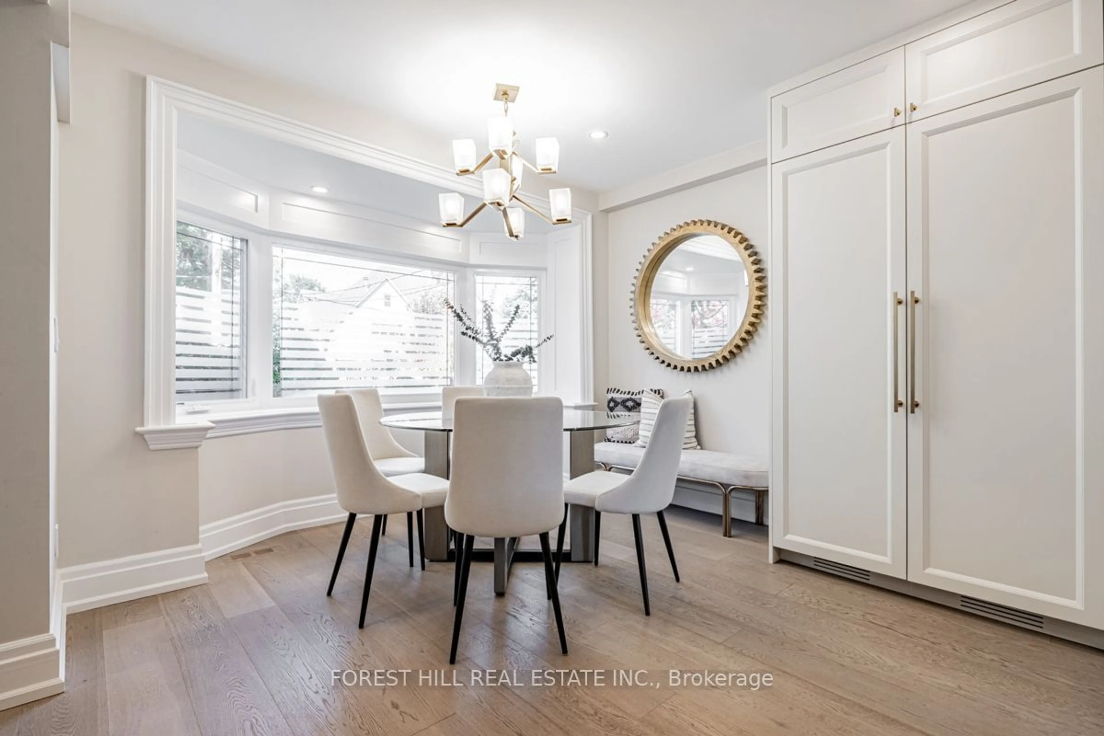 Dining room, wood/laminate floor for 15 Strathallan Blvd, Toronto Ontario M5N 1S8