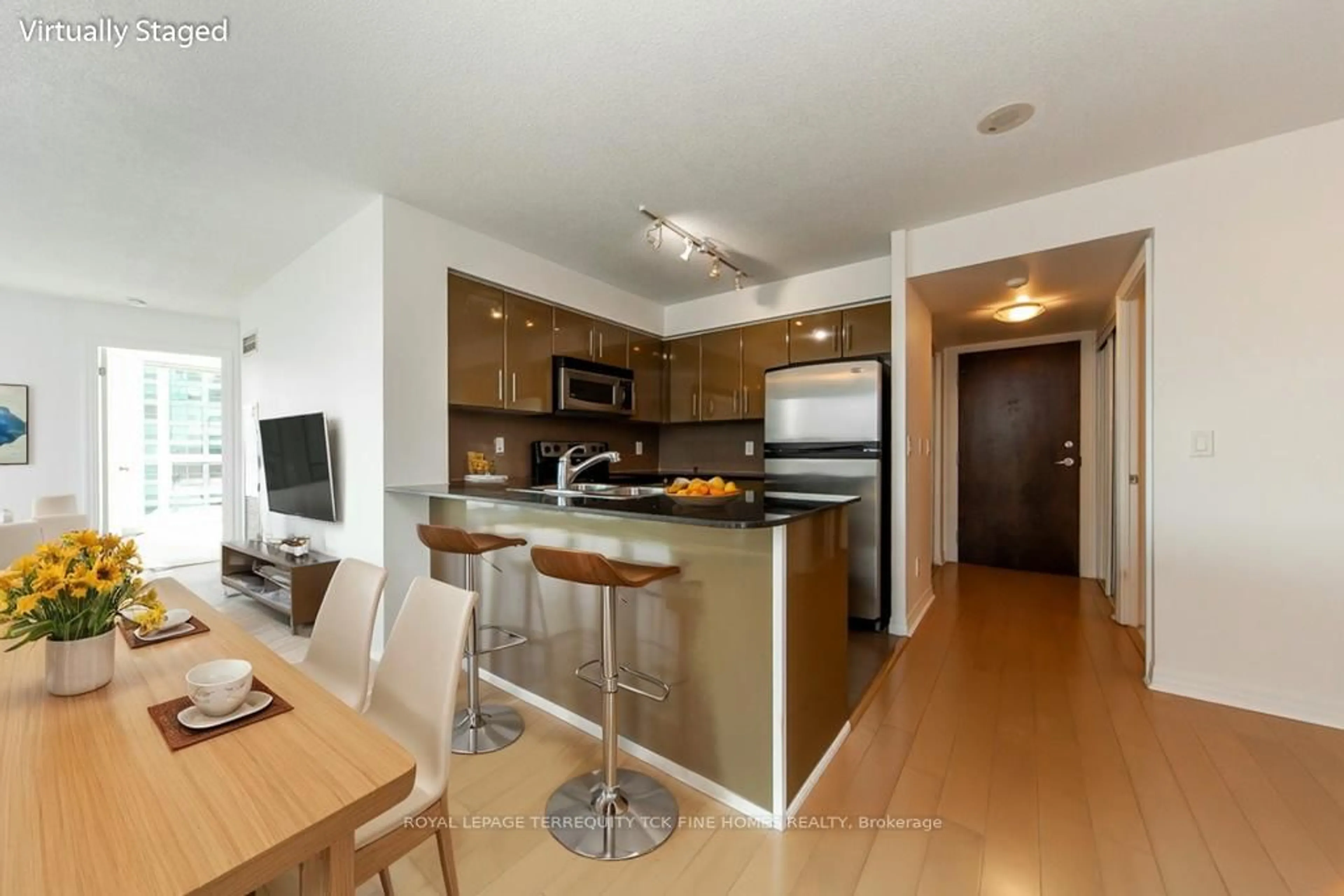 Open concept kitchen, unknown for 16 Yonge St #1109, Toronto Ontario M5E 2A1