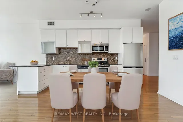 Additional property image - 59 East LIberty St Unit 2302