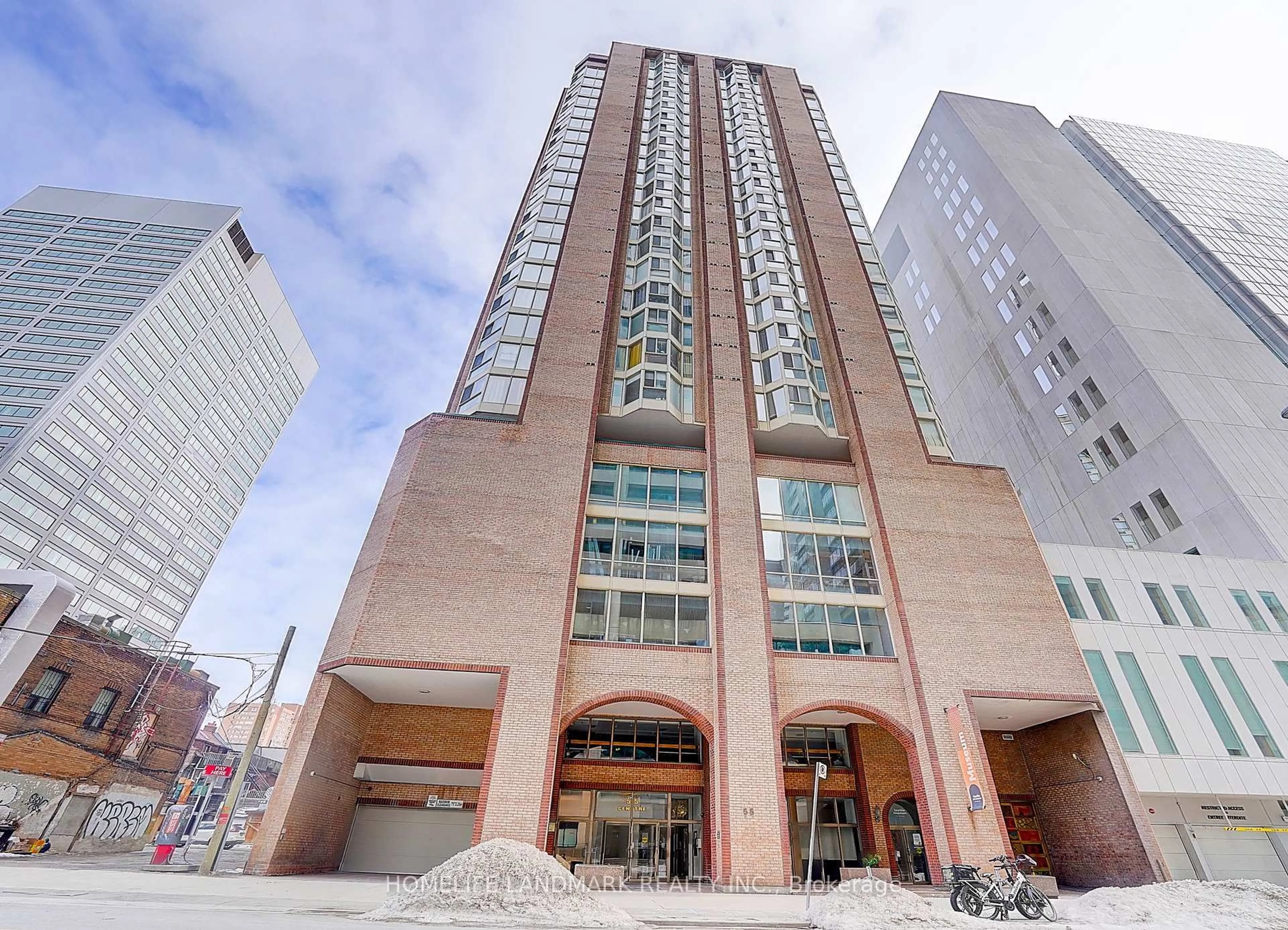 Indoor foyer for 55 Centre Ave #701, Toronto Ontario M5G 2H5