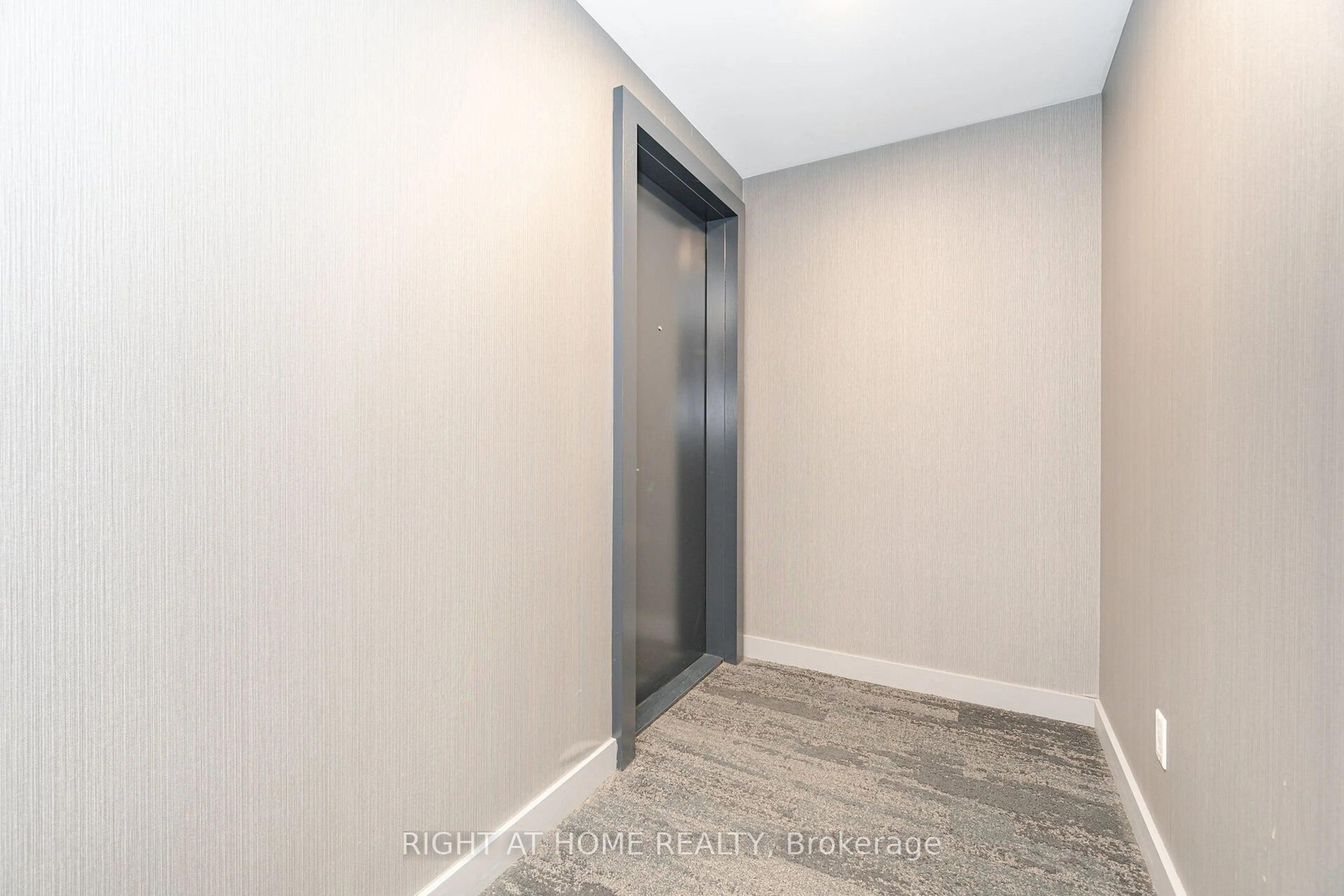 A pic of a room for 650 King St #106, Toronto Ontario M5V 0H6