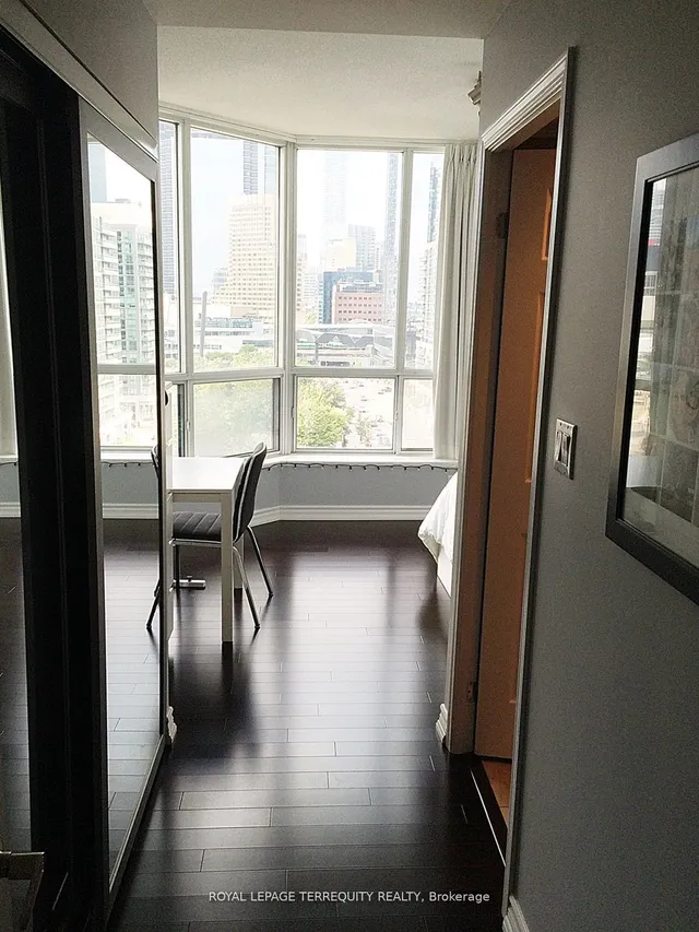 Additional property image - 228 Queens Quay Unit 1202