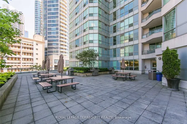 Additional property image - 228 Queens Quay Unit 1202