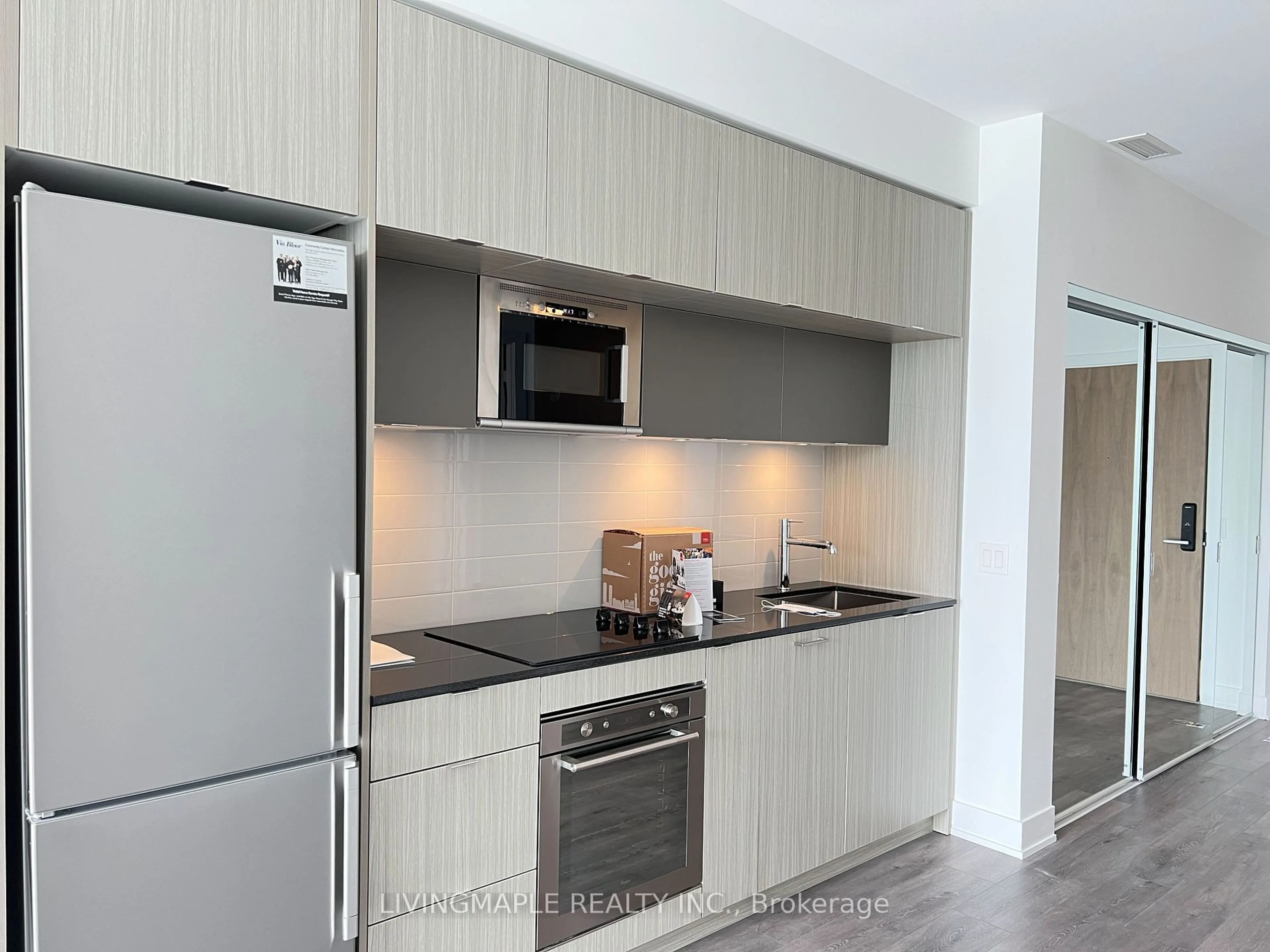 Standard kitchen, unknown for 575 Bloor St #2709, Toronto Ontario M4W 0B2