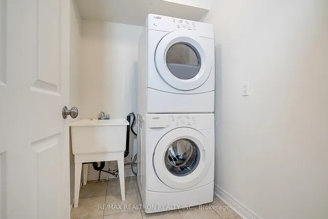 Additional property image - 171B Finch Ave