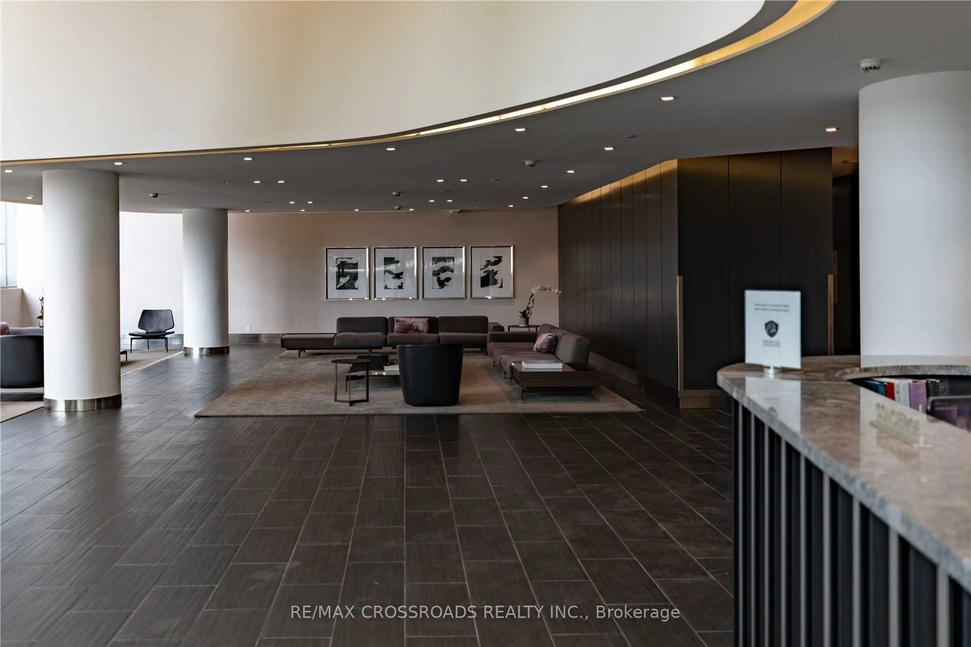 Lobby for 1815 Yonge St #605, Toronto Ontario M4T 2A4