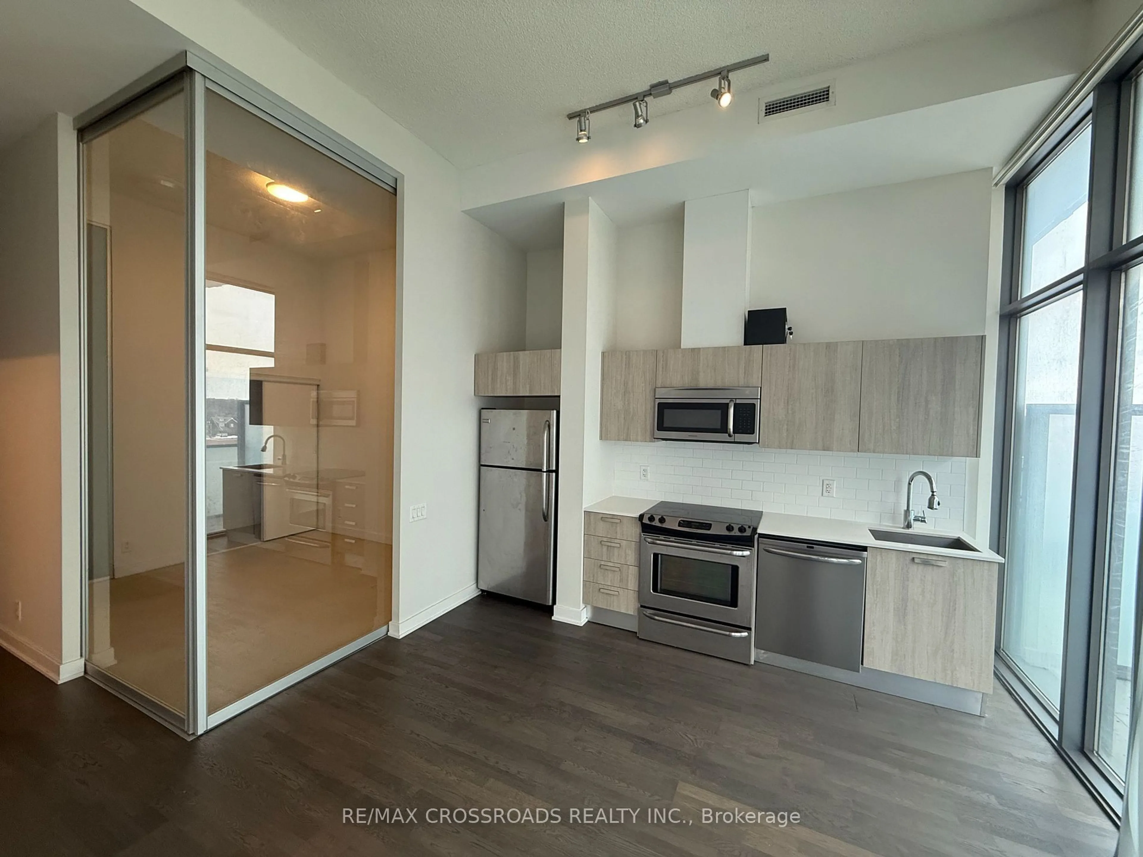 Open concept kitchen, unknown for 1815 Yonge St #605, Toronto Ontario M4T 2A4