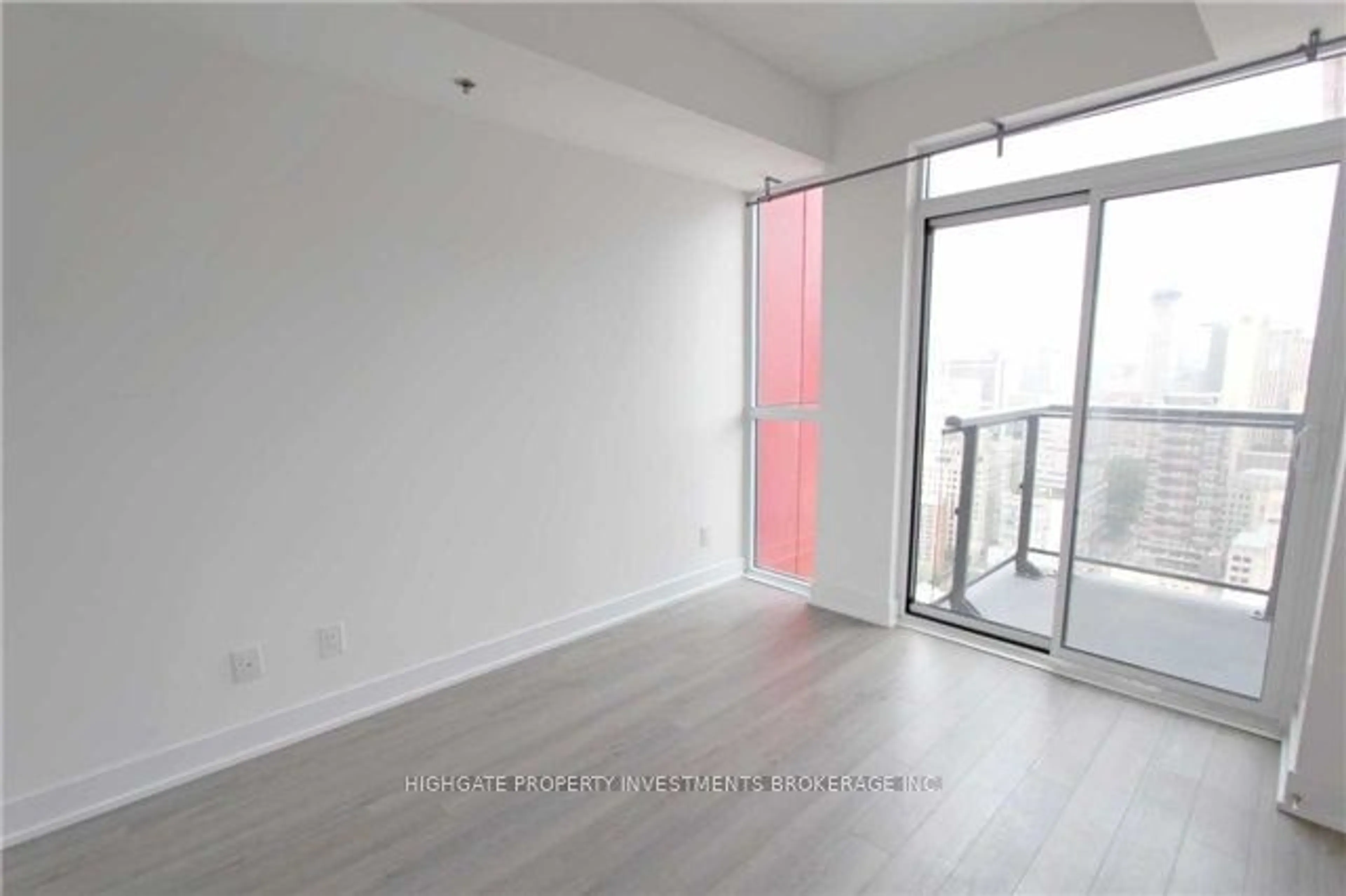 A pic of a room for 318 Richmond St #3304, Toronto Ontario M5V 0B4